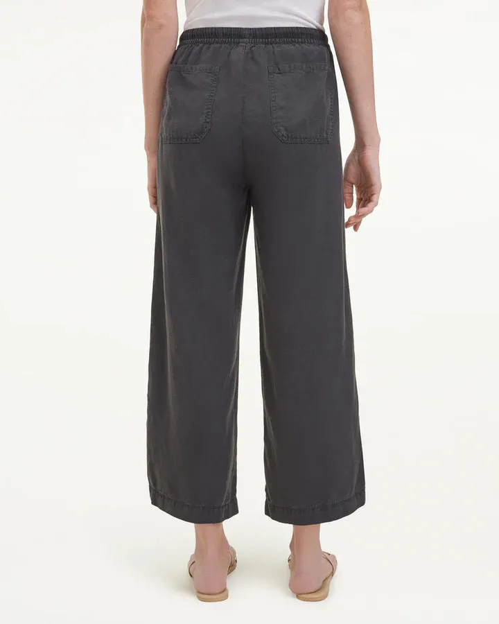 Angie Crop - Lead
