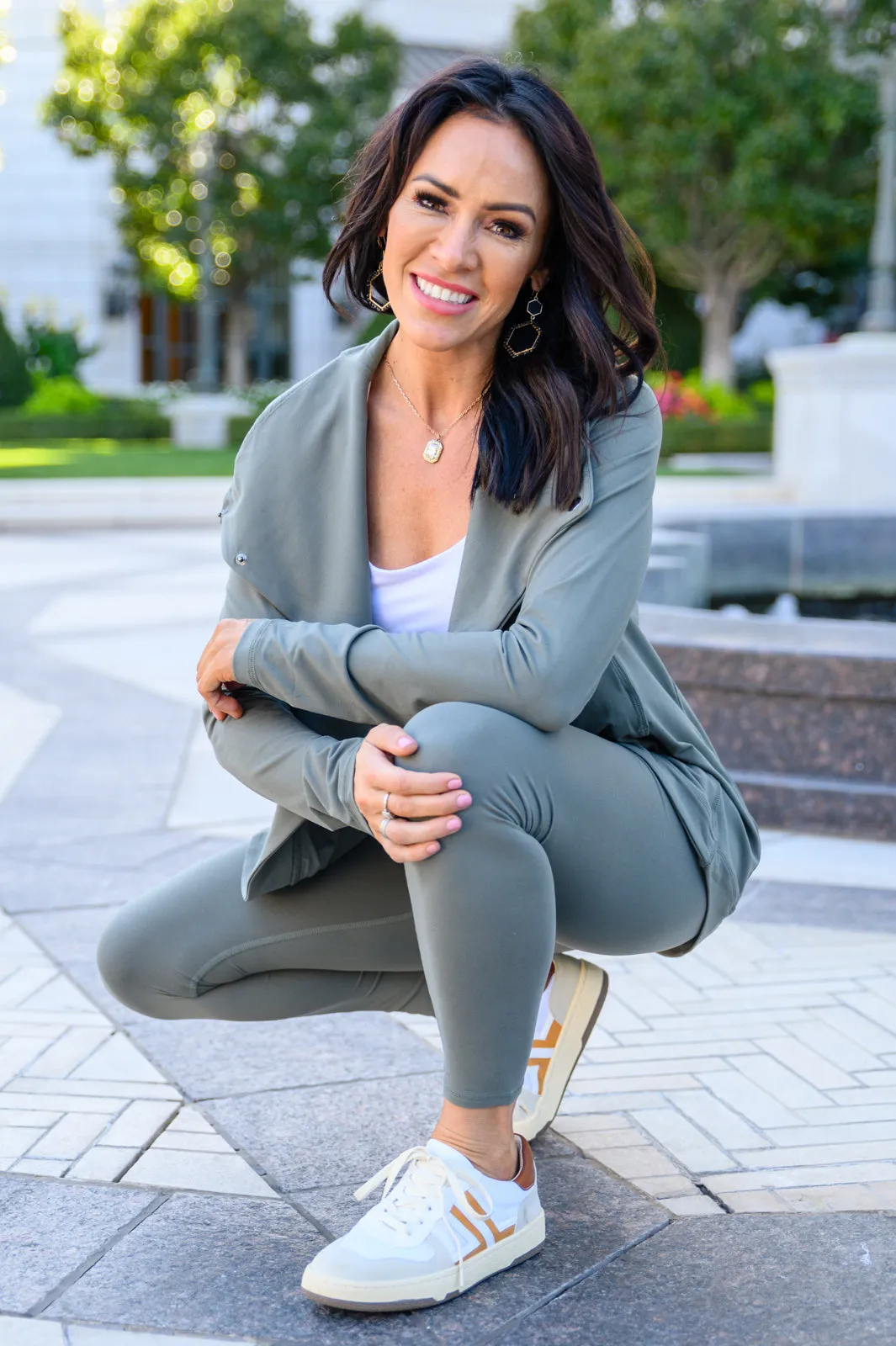 Jett Cross Front Leggings In Sage